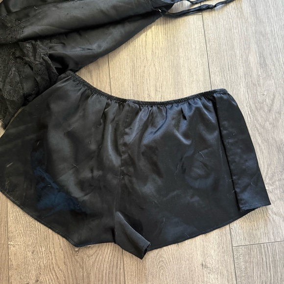 Victoria's Secret Black Lace Silky Satin Pj Set - Picture 7 of 8